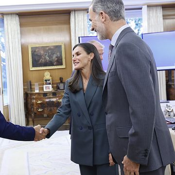 Reina Letizia traje corte masculino reina letizia traje corte masculino